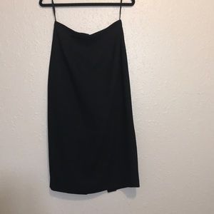 Sophisticated Black Midi Pencil Skirt